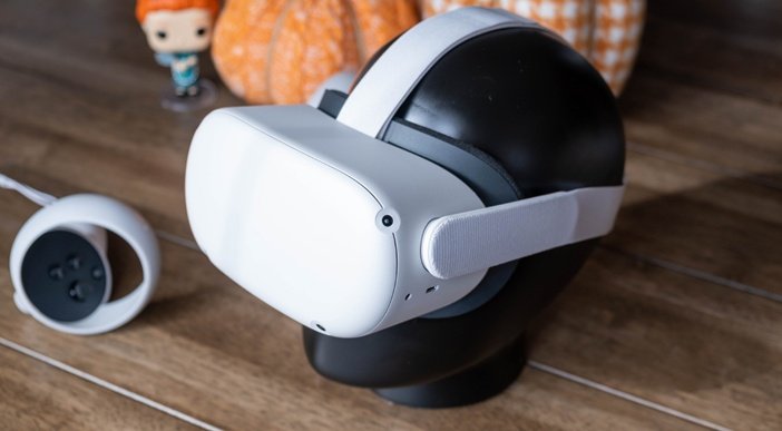 VR гарнитура Oculus Quest 2 - очень необычный гаджет в подарок